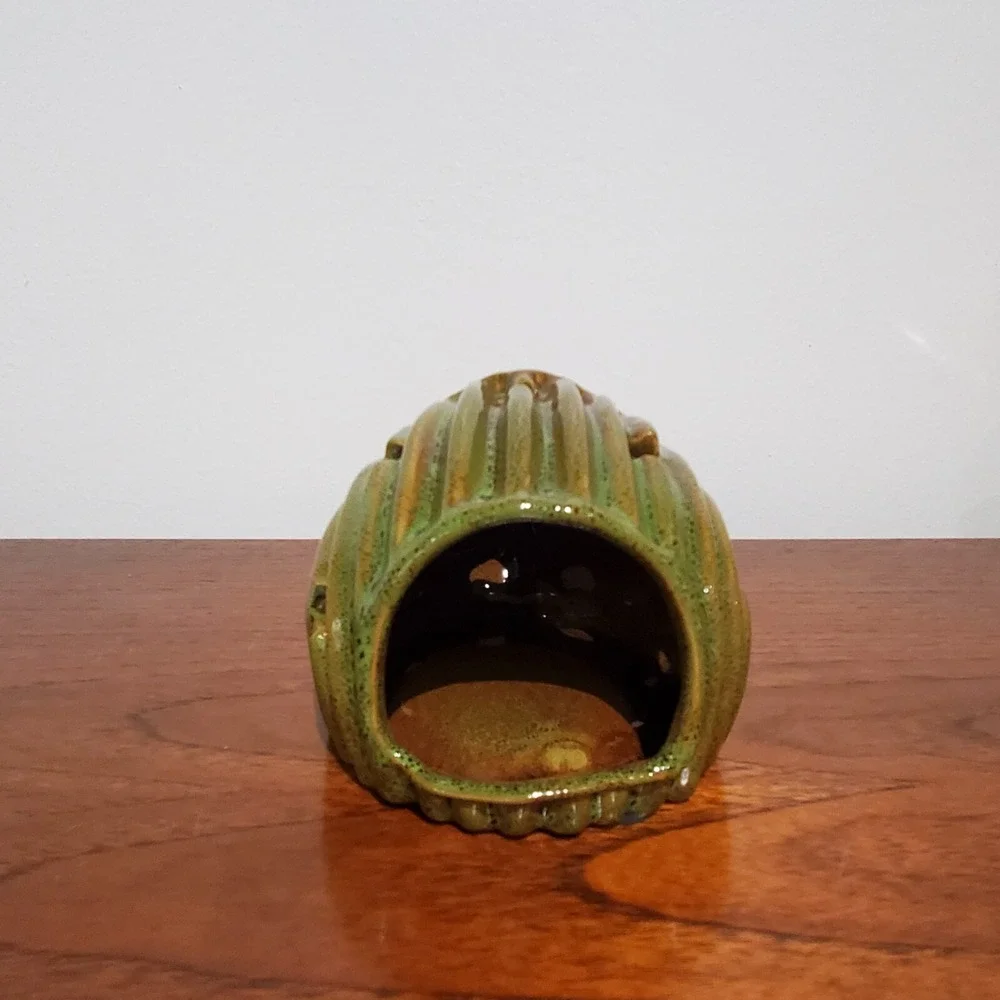 Mayrich Company ceramic‎ hedgehog tealight candle holder, no chips or cracks